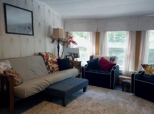 The Parlour 2 bedroom Sleeps 4-6