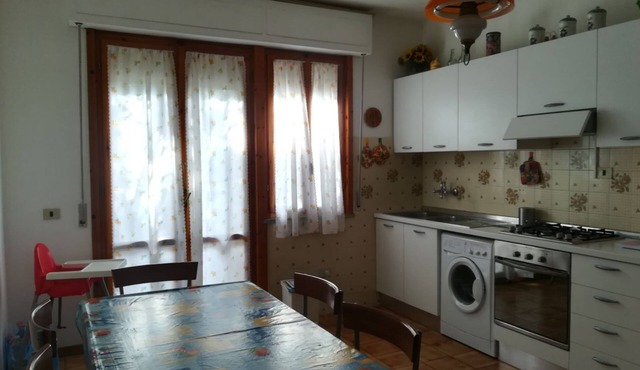 Three-room apartment 4 + 2 beds very close to the sea
