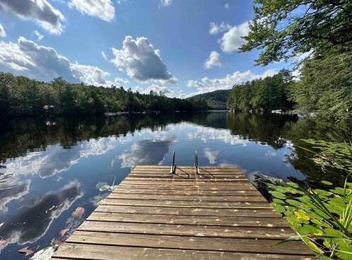 Toms Cabin on Lake Christopher