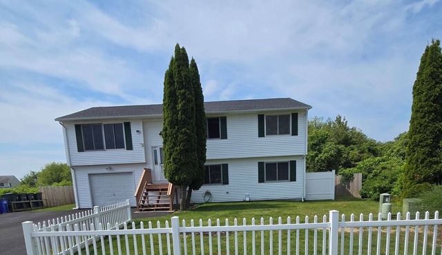 Updated Central A/C 6 Bd Rm 3 ba Home Sleeps 12 Scarborough Beach walking dist.