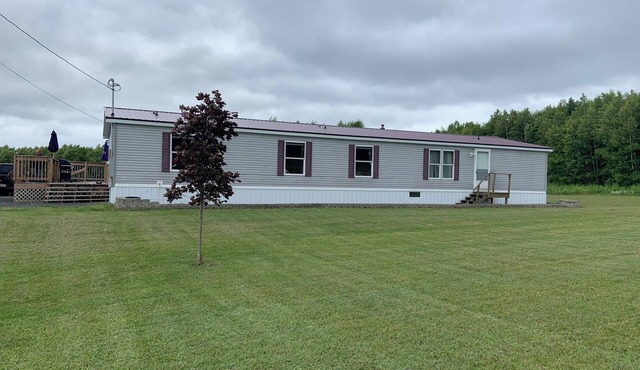 UPNORTH GETAWAY. Spacious 4 bedroom, 3 bathroom. On the ATV/Snowmobile Trails