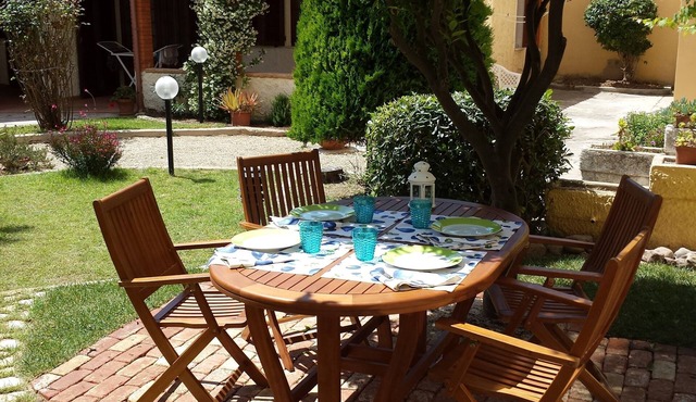 VERY CENTRAL APARTMENT NEAR THE SEA WITH PRIVATE GARDEN AIR CONDITIONED WIFI