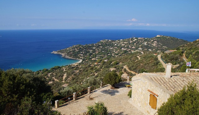Villa 2 apartments ,1 or 2 families, panoramic sea view & sunset
