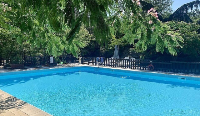 Villa Amarena A: A graceful apartment in the characteristic style of the Tuscan countryside, with Free WI-FI.
