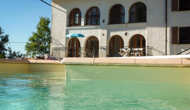 Villa Cadenza