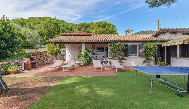 Villa 'Colombaia' with Private Garden and Wi-Fi
