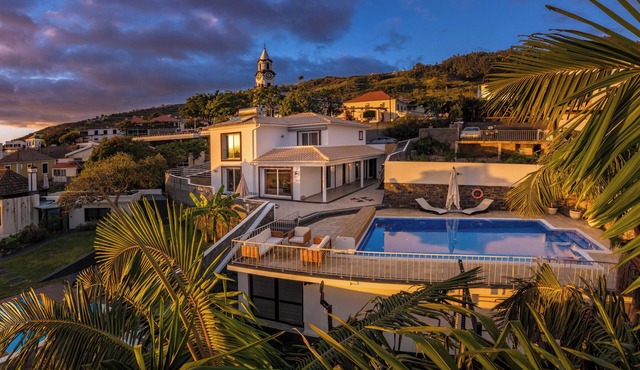 Villa Crossdeira - A Wellness Retreat