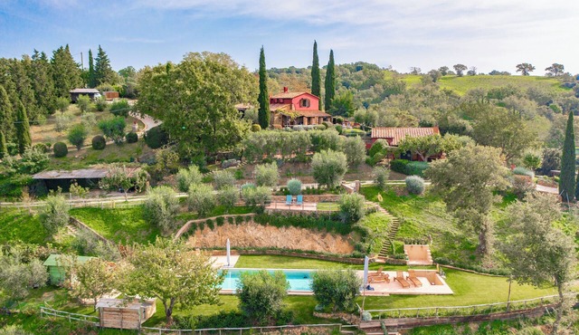Villa for max 6 with incredible sea view in the wilderness of Maremma country