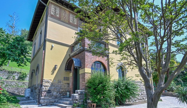 Villa Giovanna. A welcoming Art Nouveau villa just five minutes from Lake Iseo.