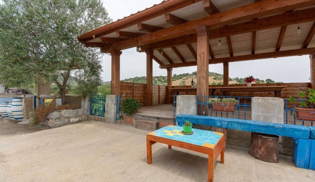Villa Jumpadu surrounded by nature