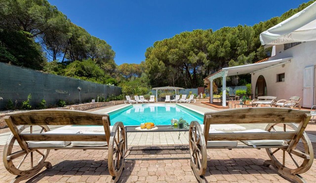 Villa 'Matian' with Private Pool, Wi-Fi and Air Conditioning