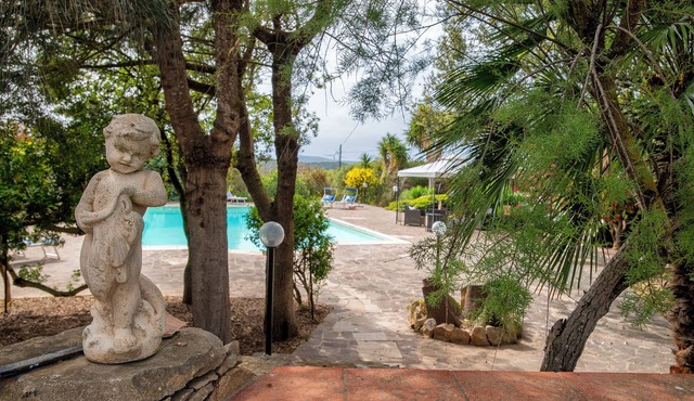 Villa Melograno with annexe, exclusive swimming pool surrounded by greenery