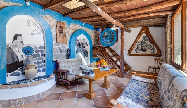Villa 'Orgoai' with Mountain View, Wi-Fi and Air Conditioning