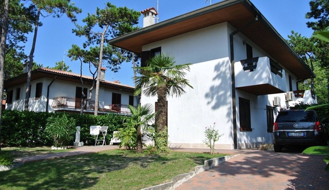 VILLA PINEA 35 WITH PRIVATE GARDEN