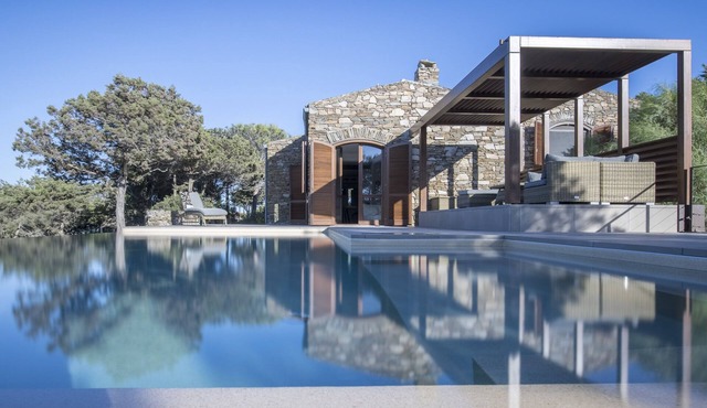Villa Tellus - quiet luxury villa, private pool, stunning view, 5 min from beach