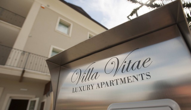 Villa Vitae Luxury apartments Cavour apartment three rooms on on two levels, panoramic terrace and panoramic balcony, upper suite with bathtube