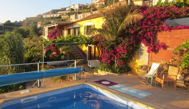 Villa with private pool, large garden and stunning sea view