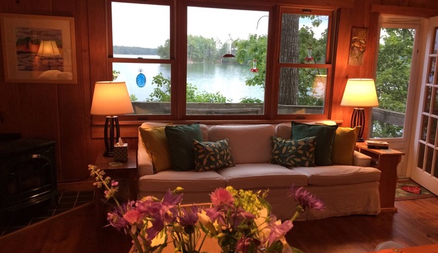 Waterfront Paradise on Damariscotta River!