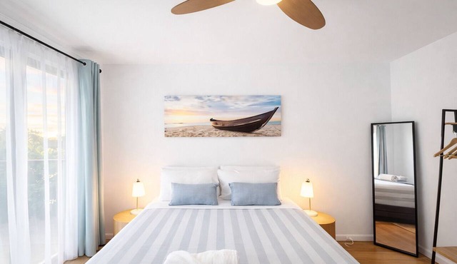 West Beach Lagoon 107 - Great Value