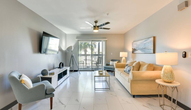 Winter Getaway: Destin Condo by Golf & Dining