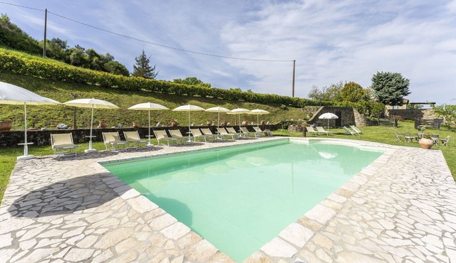 Wonderful private villa for 4 people with WIFI, pool, TV and panoramic view