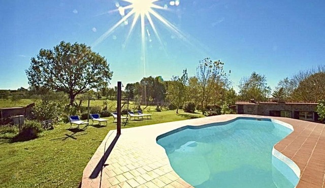 Wonderful private villa for 7 guests with WIFI, private pool, pets allowed and panoramic view