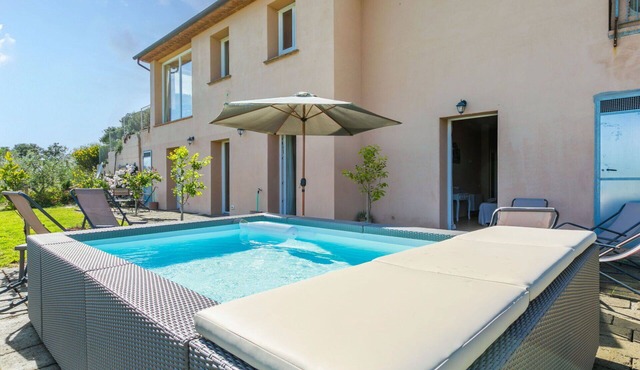 Wonderful private villa for 8 people with WIFI, private pool, A/C, TV, terrace and panoramic view