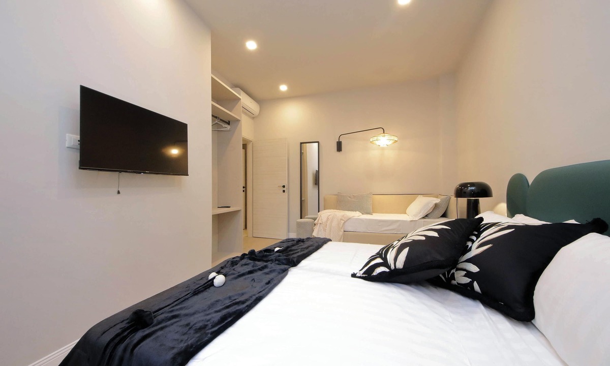 Trastevere Apartment | Trastevere E by Flatinrome