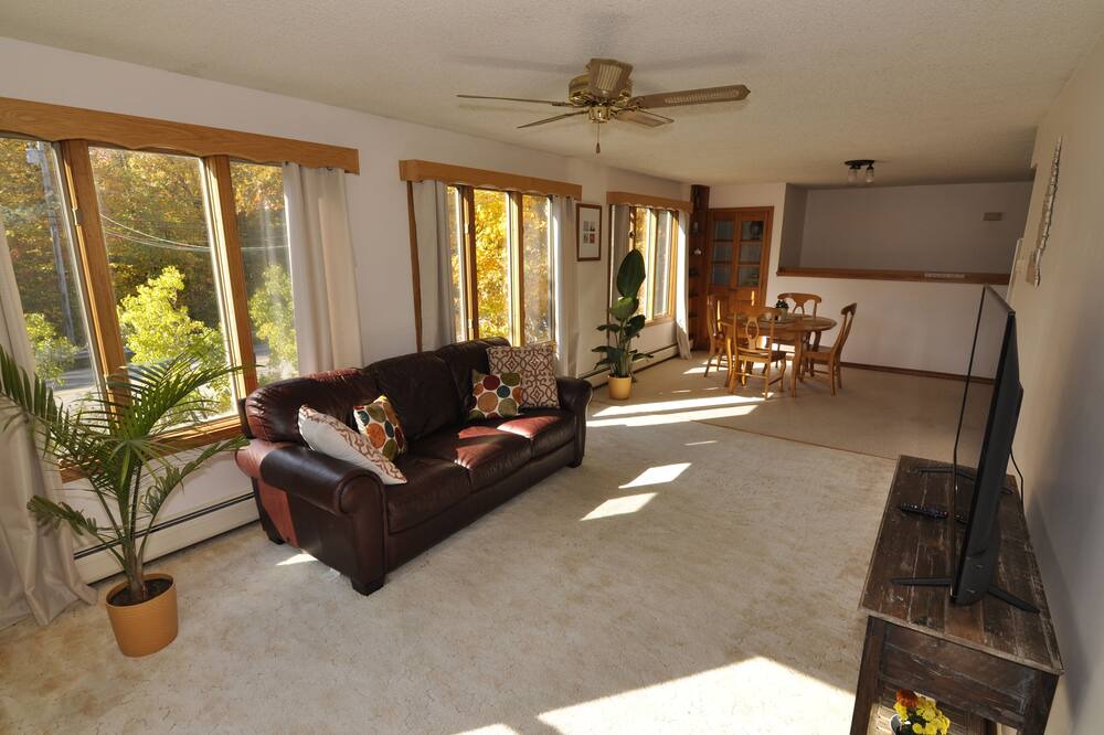 Photo of Livingroom in Holden