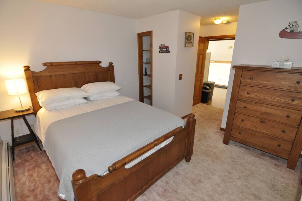 Photo of Bedroom in Holden