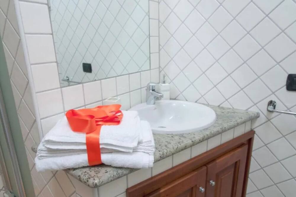 Photo of Bathroom in Nuoro