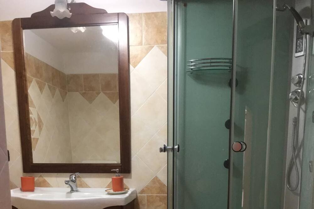 Photo of Bathroom in Villanova Monteleone