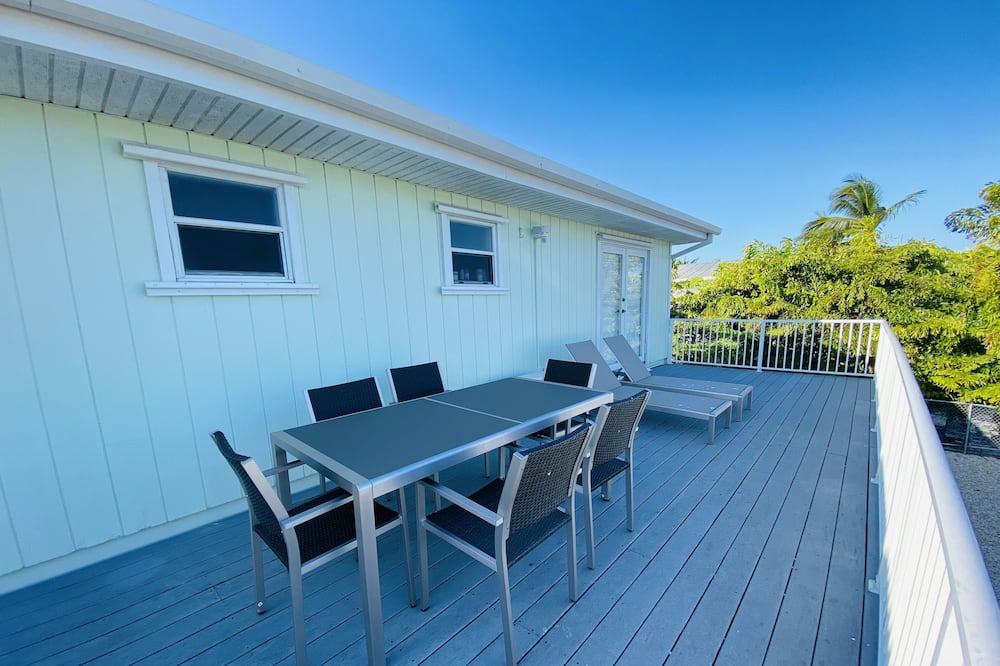 Photo of Patio Balcony in Twin Lakes