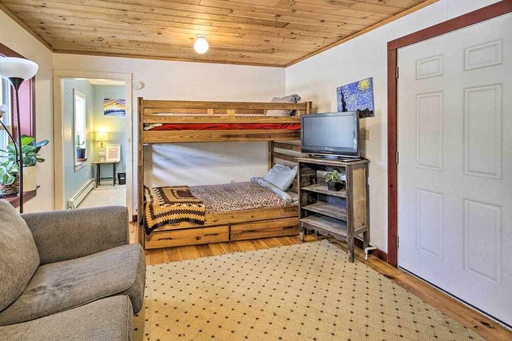 Photo of Livingroom in Rumford Point