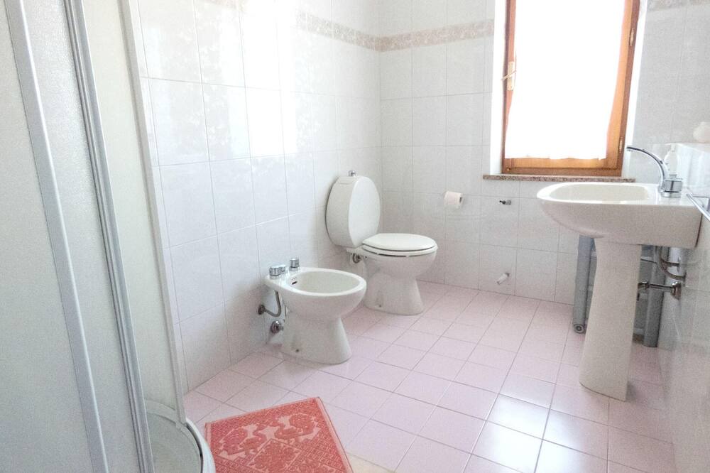 Photo of Bathroom in Cuglieri