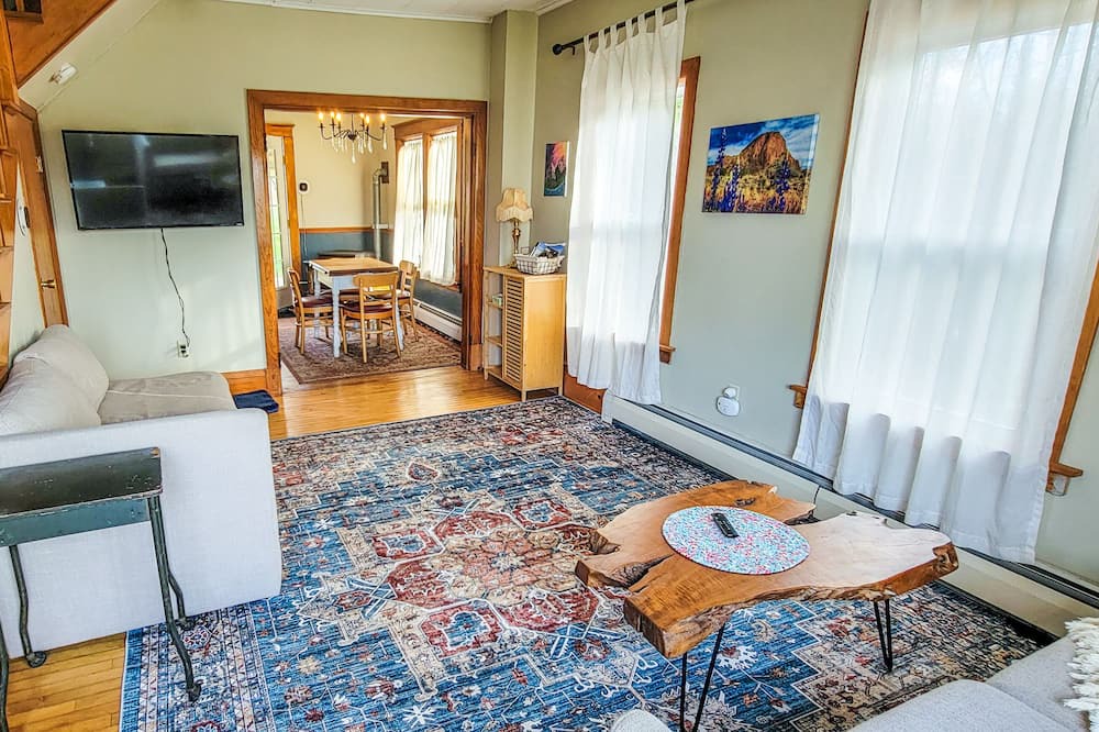 Photo of Livingroom in Island Falls