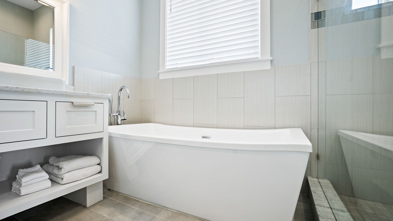 Photo of Bathroom in Holiday Isle