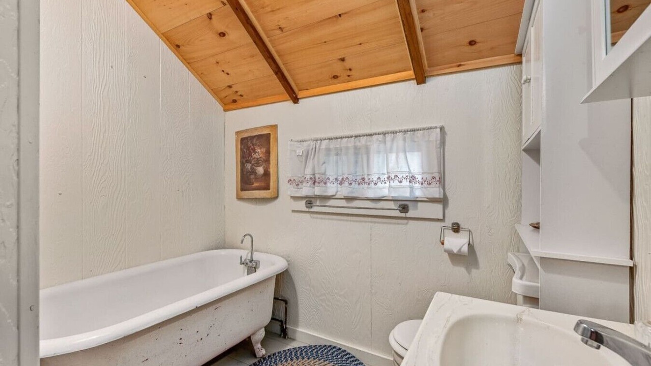 Photo of Bathroom in Bayville