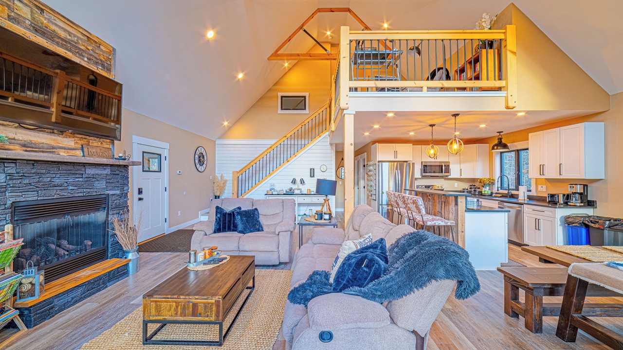 Photo of Livingroom in Bethel