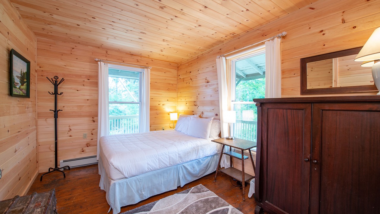 Photo of Bedroom in Orrs Island