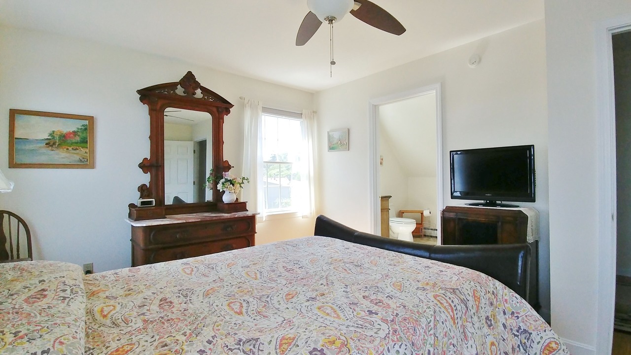 Photo of Bedroom in Mid-Coast and Islands