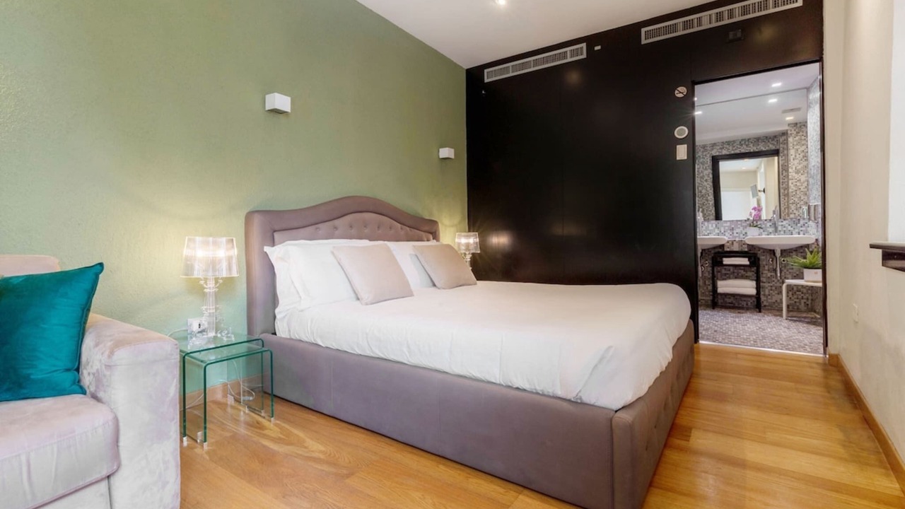 Photo of Bedroom in Historic Castle District
