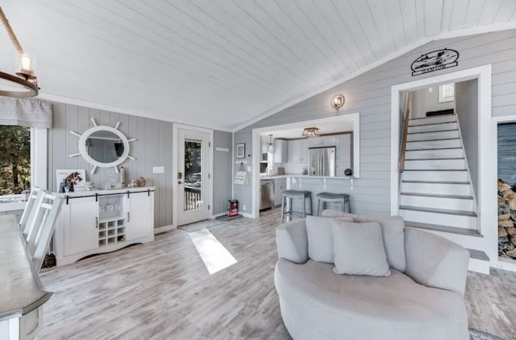 Photo of Livingroom in East Corinth