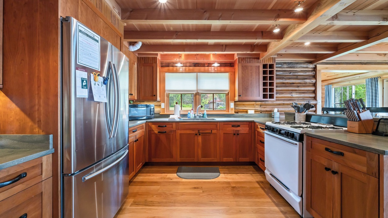 Photo of Kitchen in Oquossoc