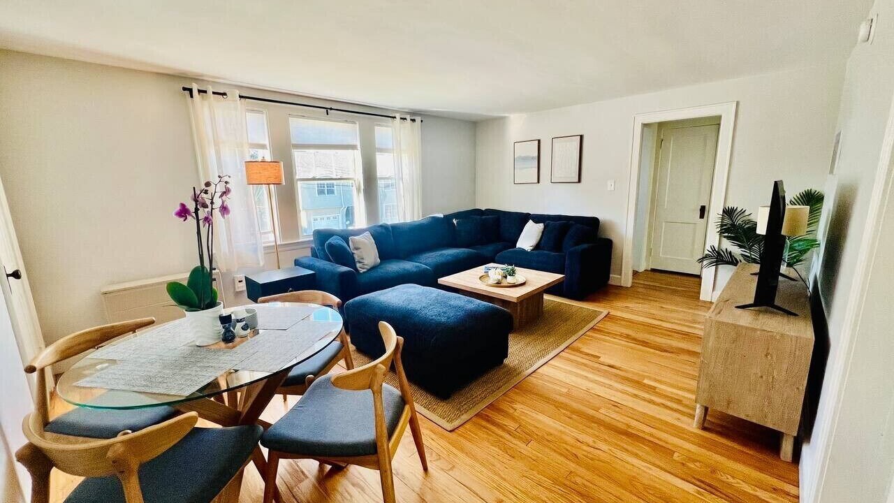 Photo of Livingroom in Loveitts Field
