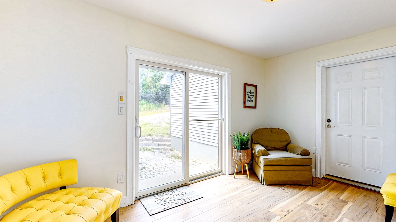 Photo of Livingroom in Holden