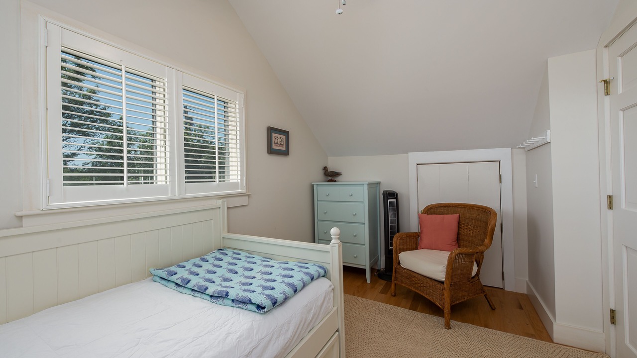 Photo of Bedroom in Mid-Coast and Islands