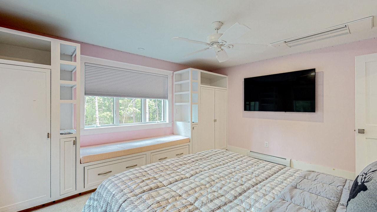 Photo of Bedroom in Dixfield