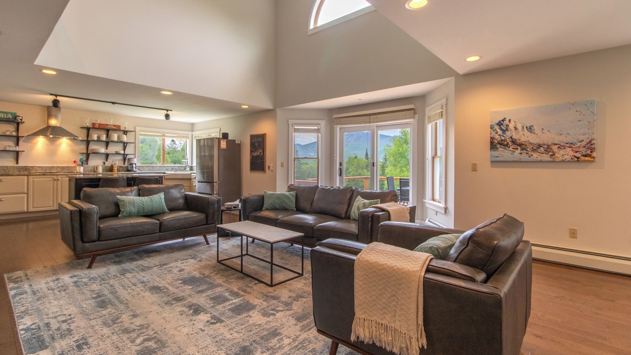 Photo of Livingroom in East Burke