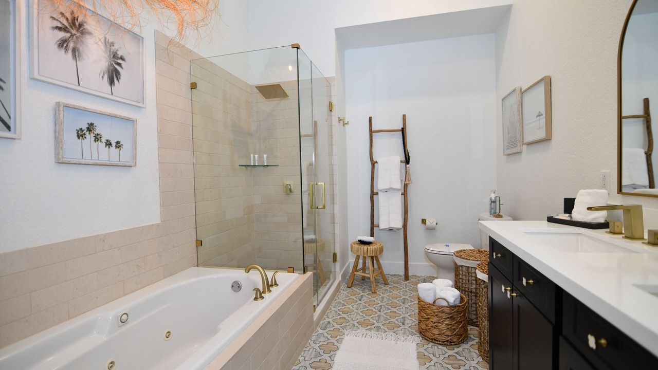 Photo of Bathroom in Rock Harbor